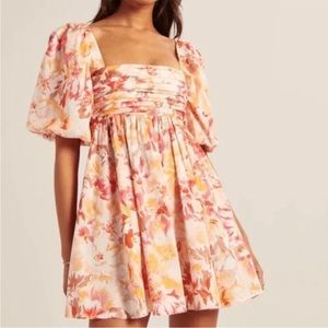 Abercrombie and Fitch Pink Floral Ruched Puff Sleeve Dress